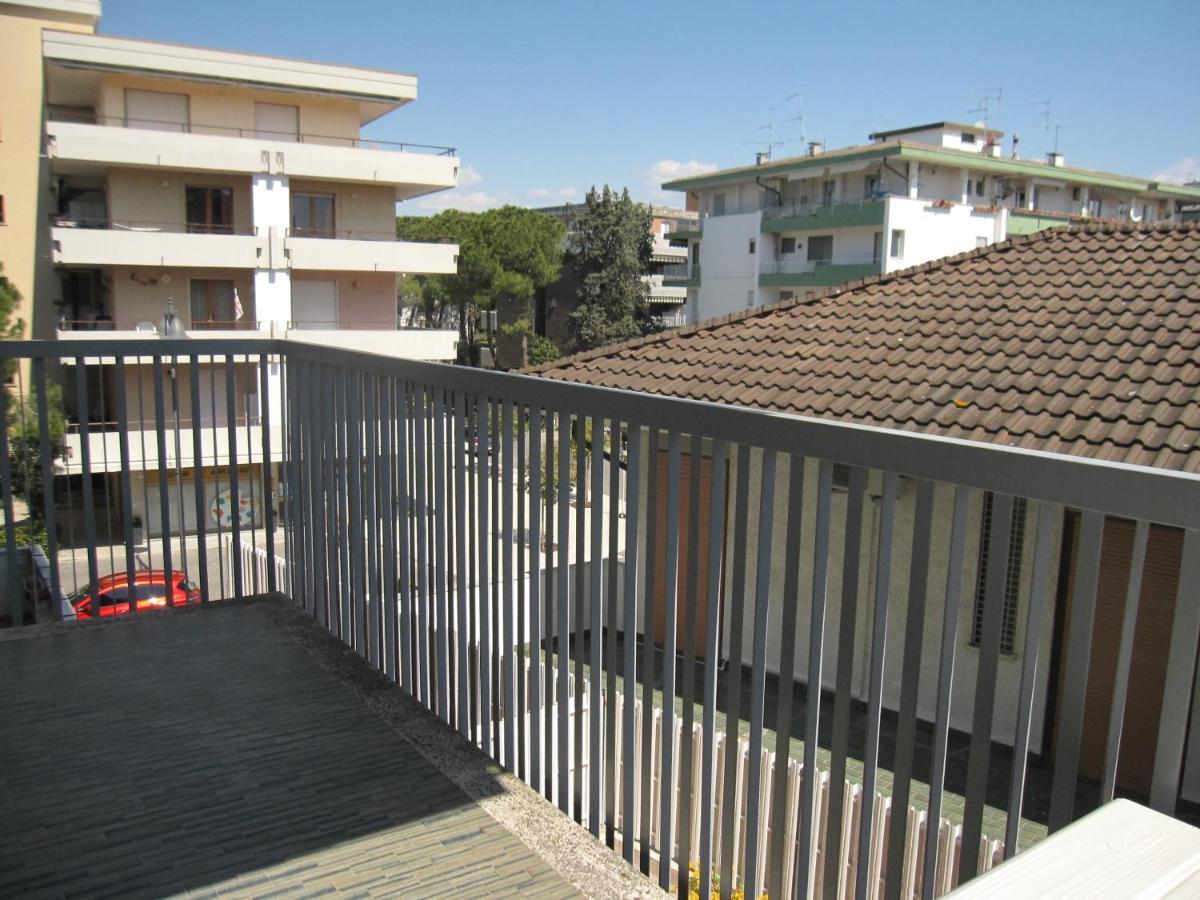 Appartamento Pineta Grado Luaran gambar